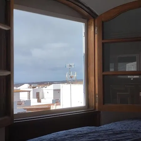Rooftop With 360 Views To The Ocean And The Volcanoes *