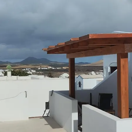 Rooftop With 360 Views To The Ocean And The Volcanoes Apartamento *